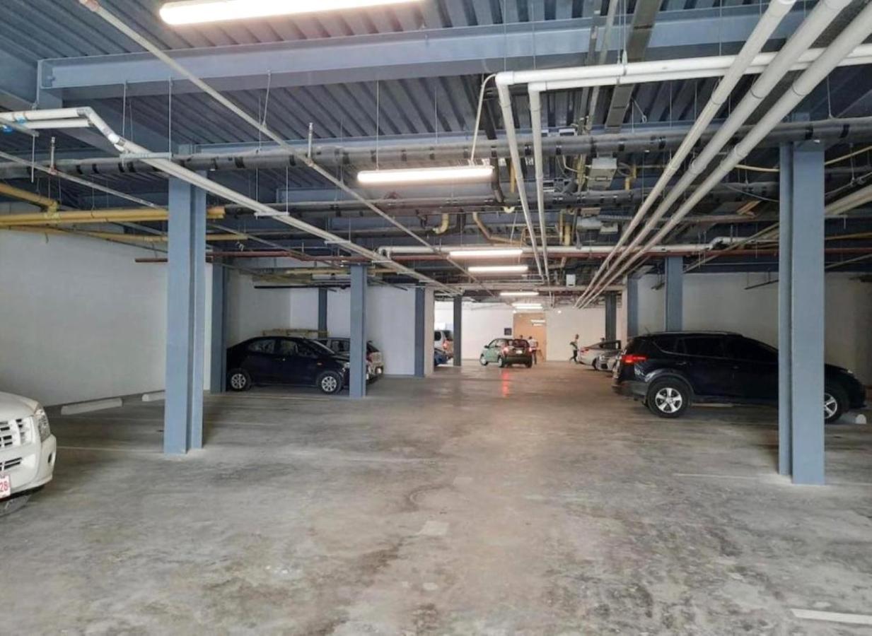 Stylish Luxury Condo, Central Location, Ocean View, Pool, Gym Oranjestad Exterior foto